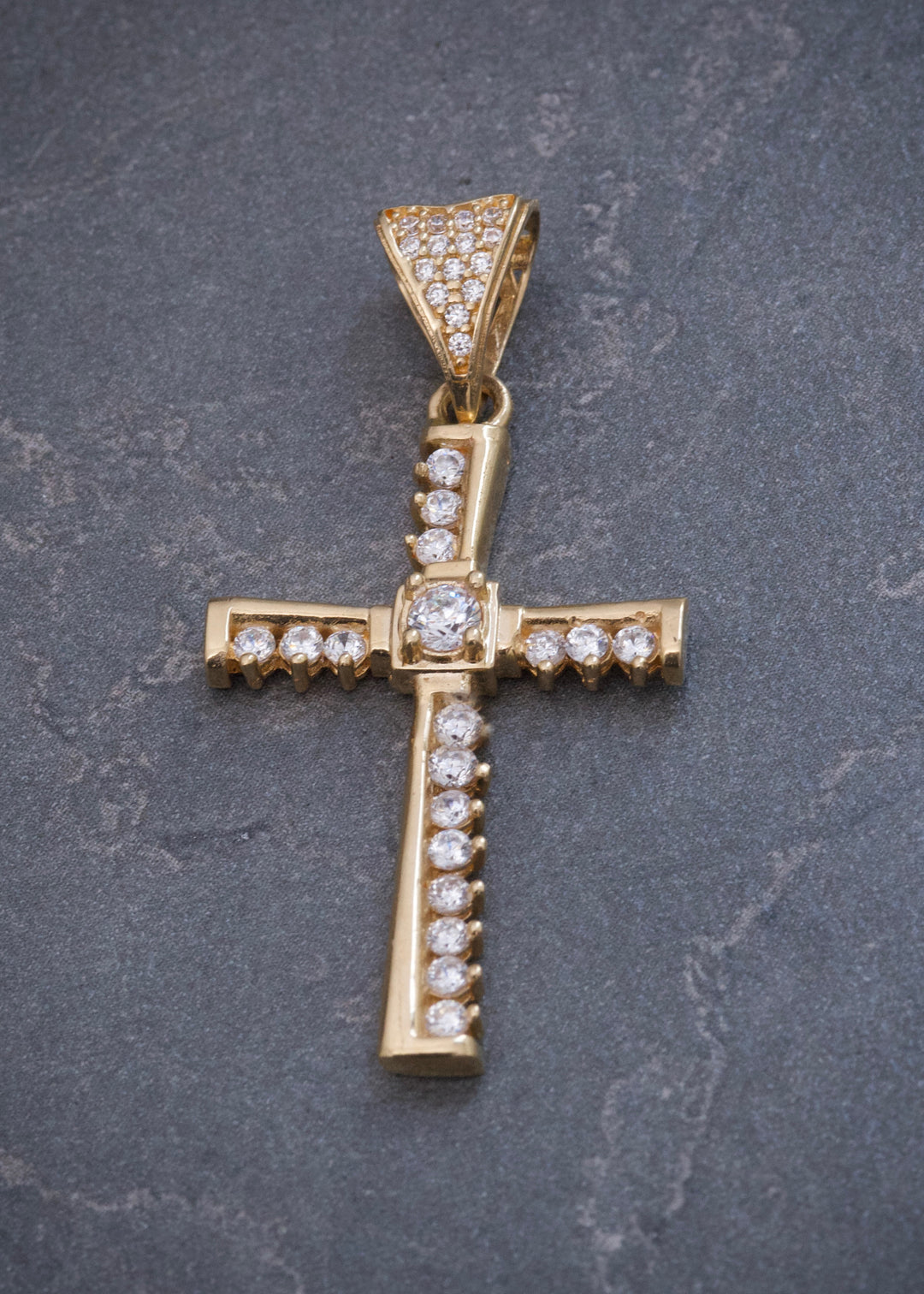 Dije Cruz con Swarovski Blanco 3.95gr / 4cm / 20mm — Oro Amarillo