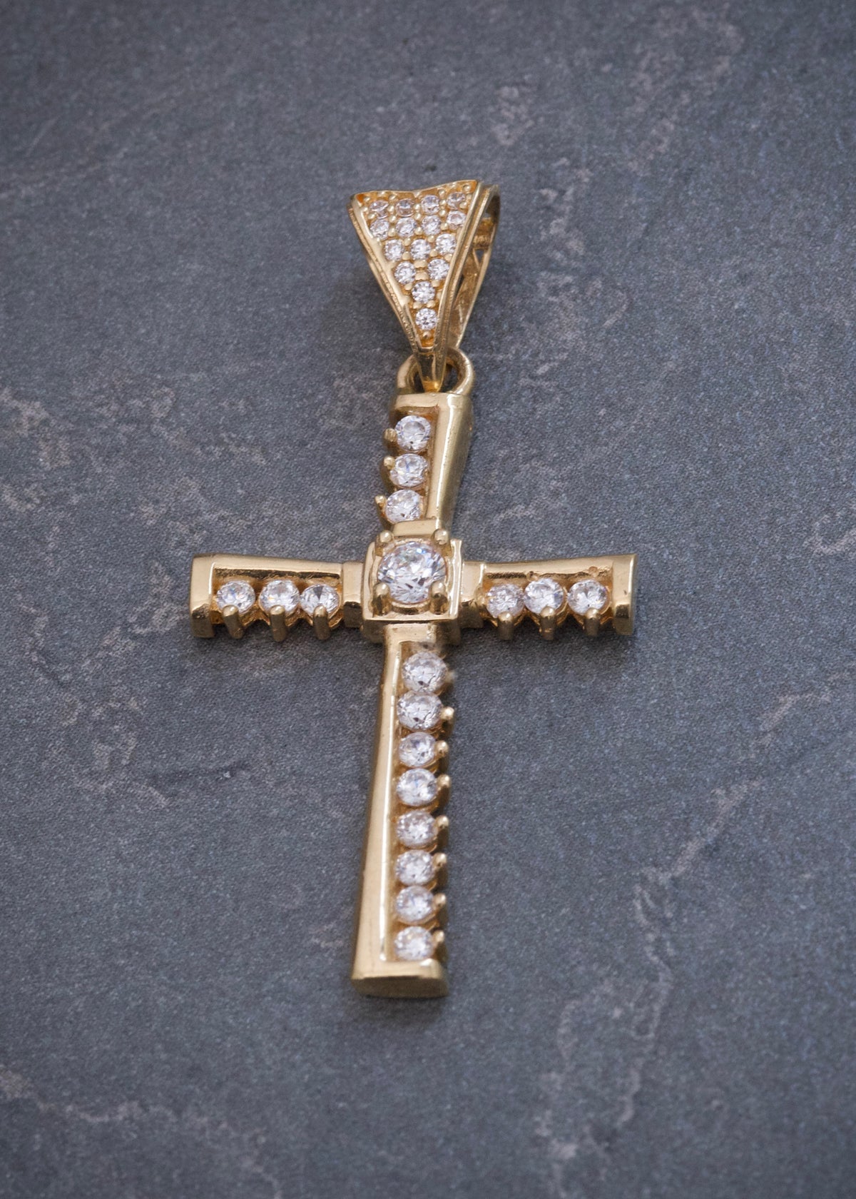 Dije Cruz con Swarovski Blanco 3.95gr / 4cm / 20mm — Oro Amarillo