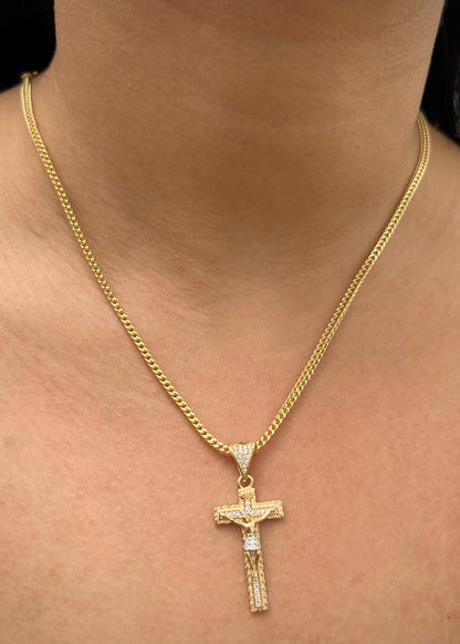 Dije Cruz con Cristo 3.9gr / 3.8cm / 17mm — Oro Amarillo