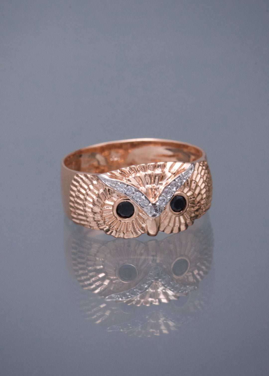 Anillo Buho con Swarovski Negro 4.8gr / Talla 11 — Oro Rosado