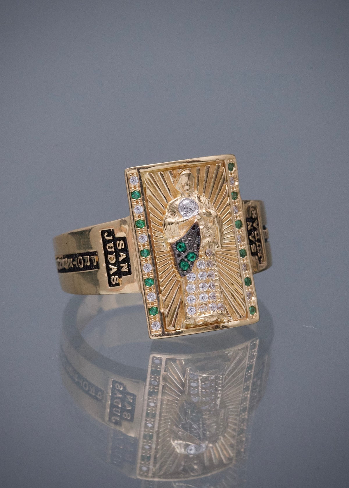Anillo San Judas con Swarovski Verde 10.25gr / Talla 10 1/4 — Oro Amarillo