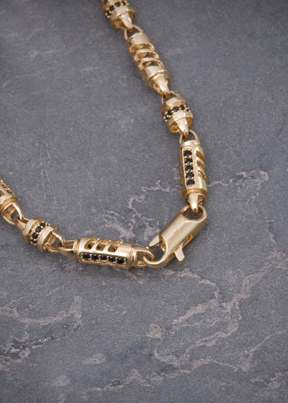Cadena Rustica con Swarovskis Negros 46.5gr / 65cm / 4.7mm — Oro Amarillo