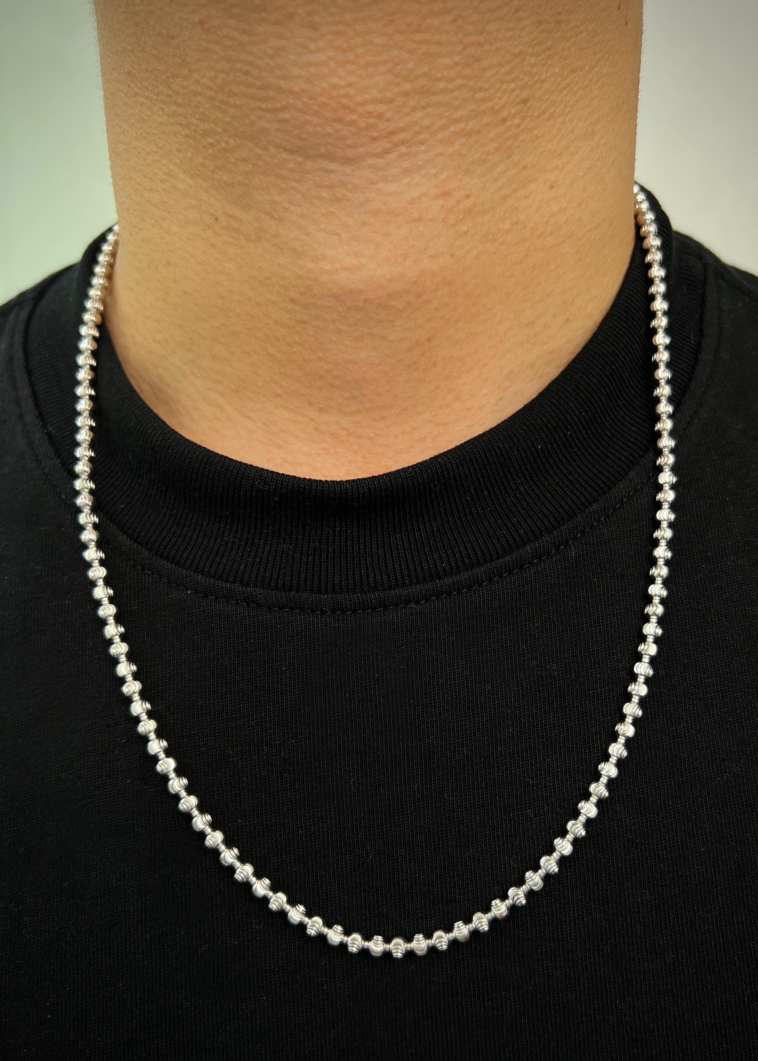 Cadena militar diamantada luna 4mm 25.45gr / Largo 60cm / Oro Blanco Nac B