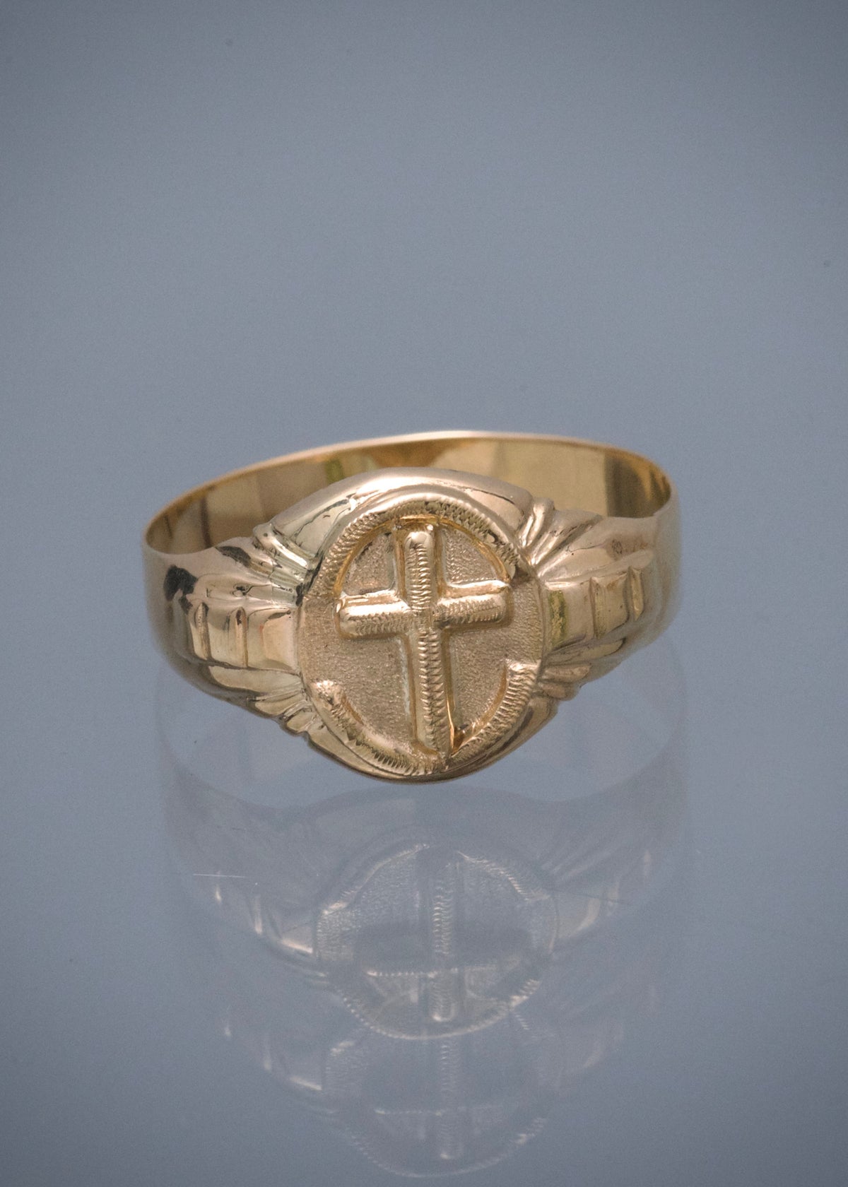 Anillo Cruz 2.2gr / Talla 10 3/4 — Oro Amarillo