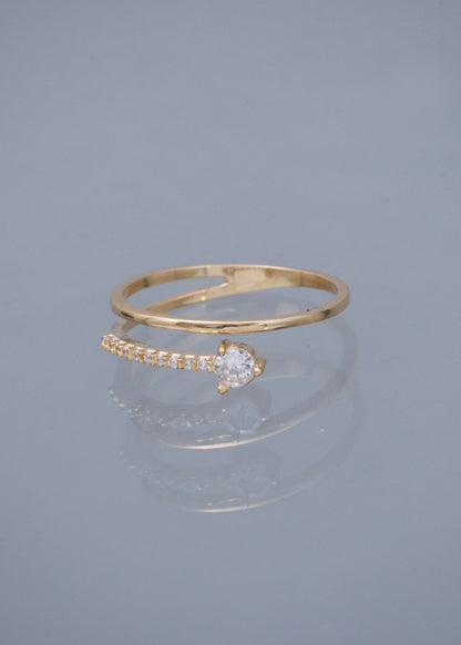 Anillo con Swarovski Blanco 1.6gr / Talla 5 1/2 — Oro Amarillo