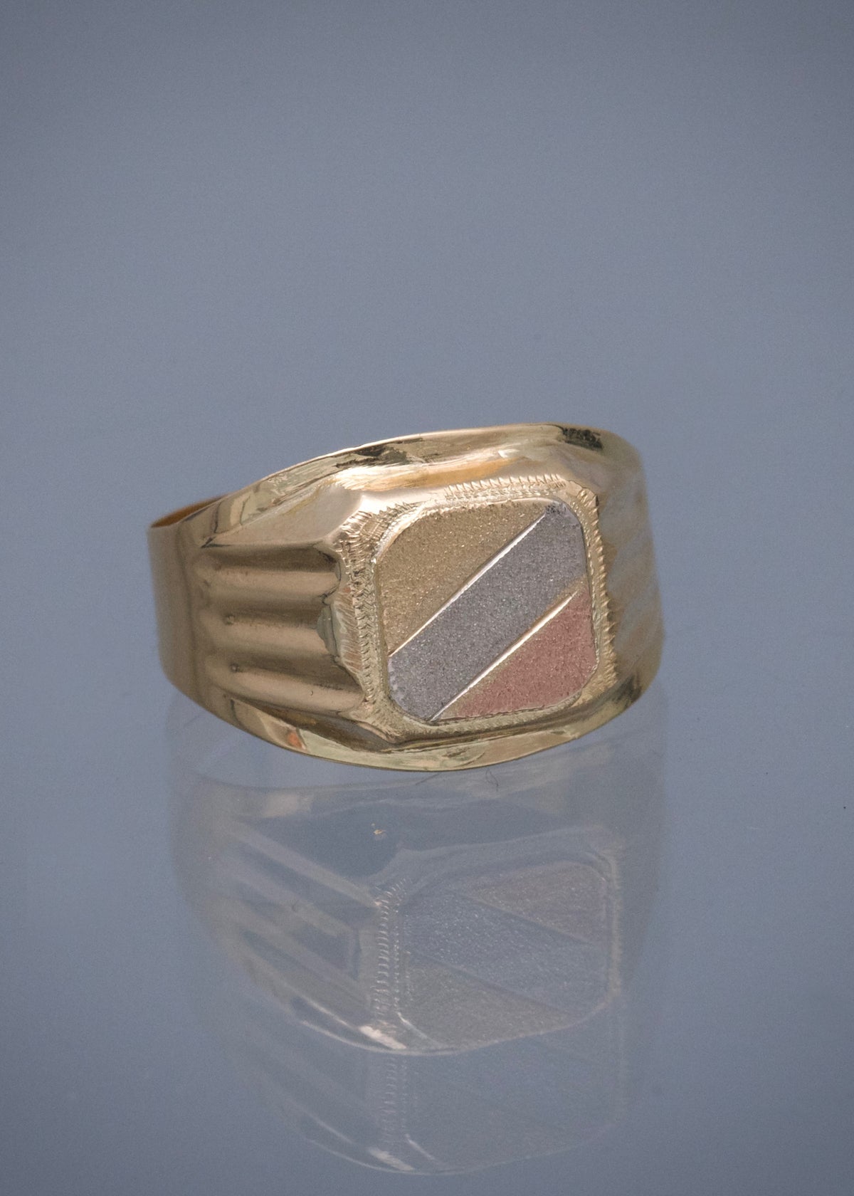 Anillo Cuadrado 3.35gr / Talla 10 — Tres Oros