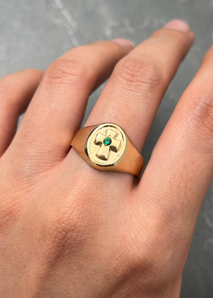 Anillo Cruz con Swarovski Verde 2.7gr / Talla 10 3/4 — Oro Amarillo