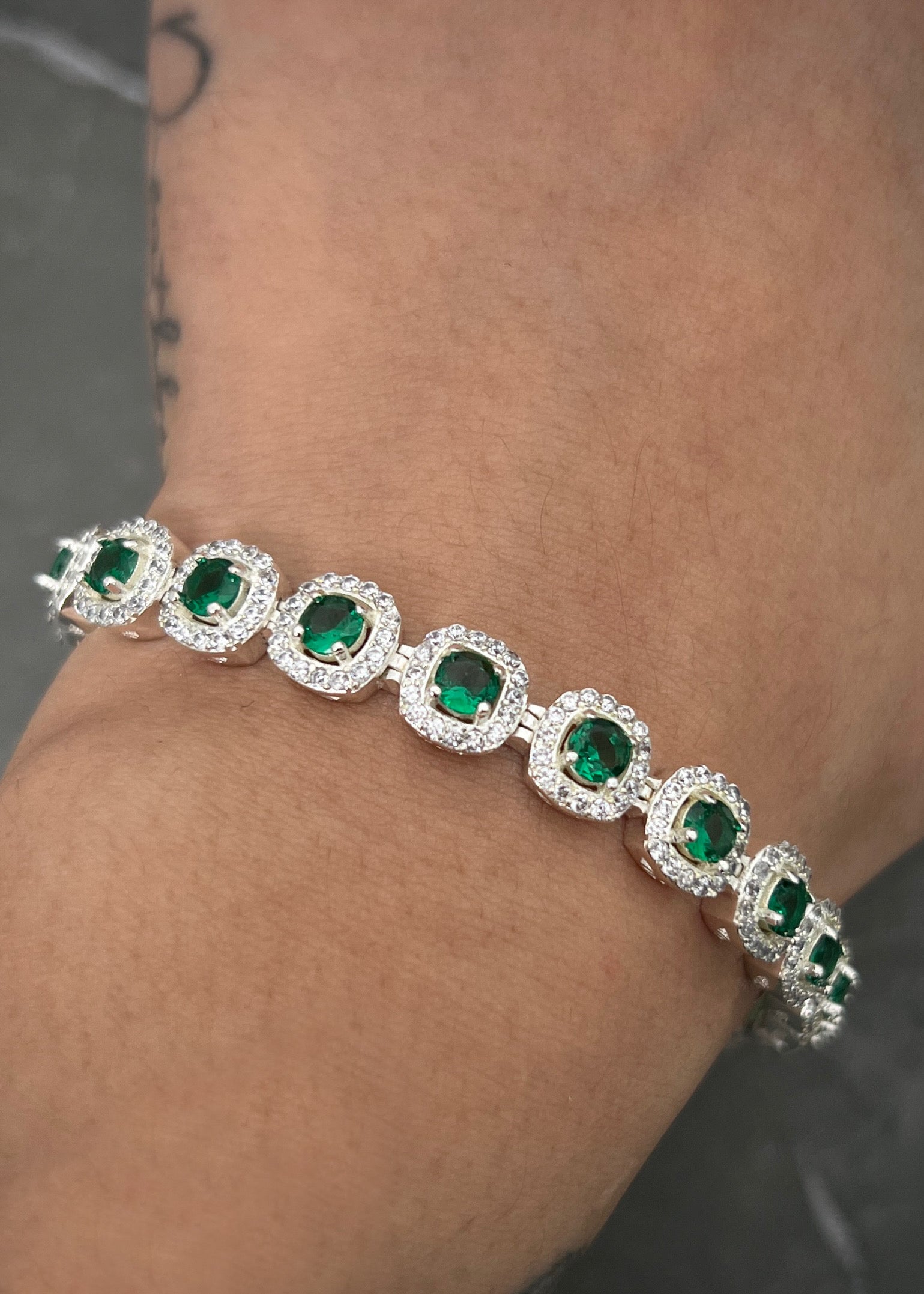 Pulso tenis con swarovski blanco y verde 22.2gr / Largo 19cm / Plata P