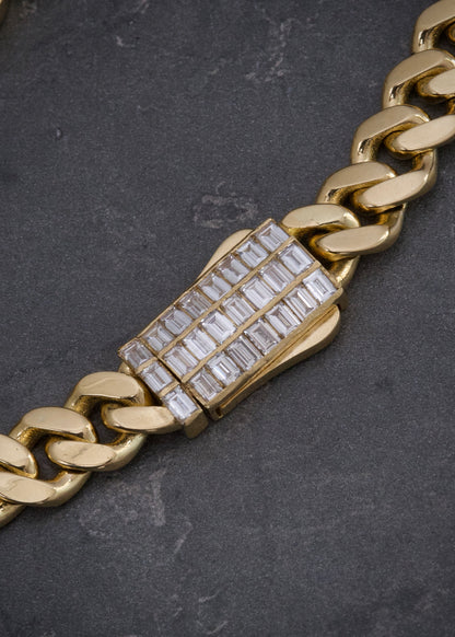 Pulso corazon con 760pts de diamantes baguette 38.9gr / Largo 23cm / Oro Amarillo (Joya) M