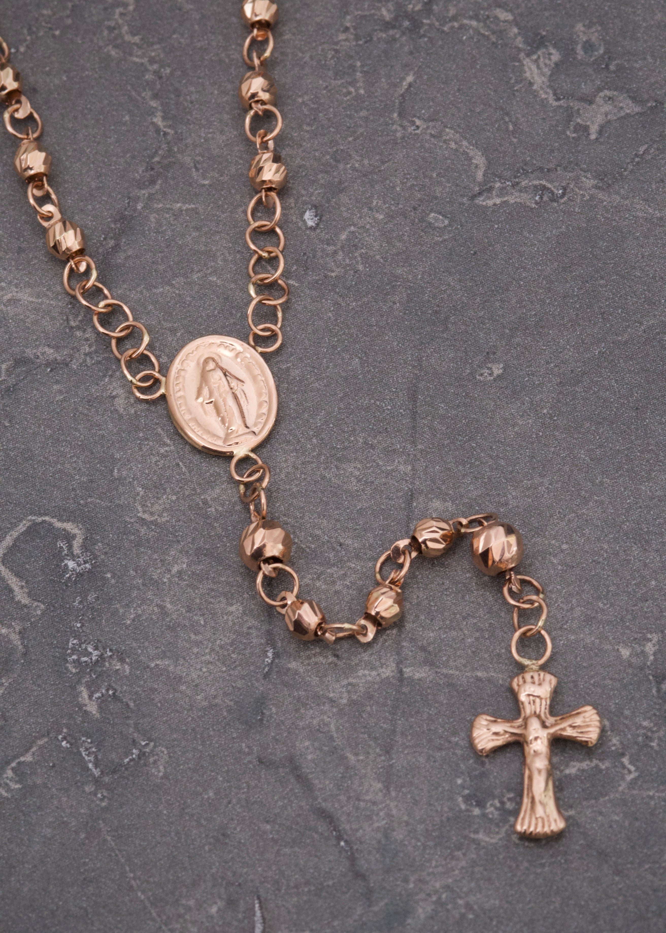 Rosario virgen de la milagrosa diamantado 7.7gr / Largo 50cm / Oro Rosado Nac M
