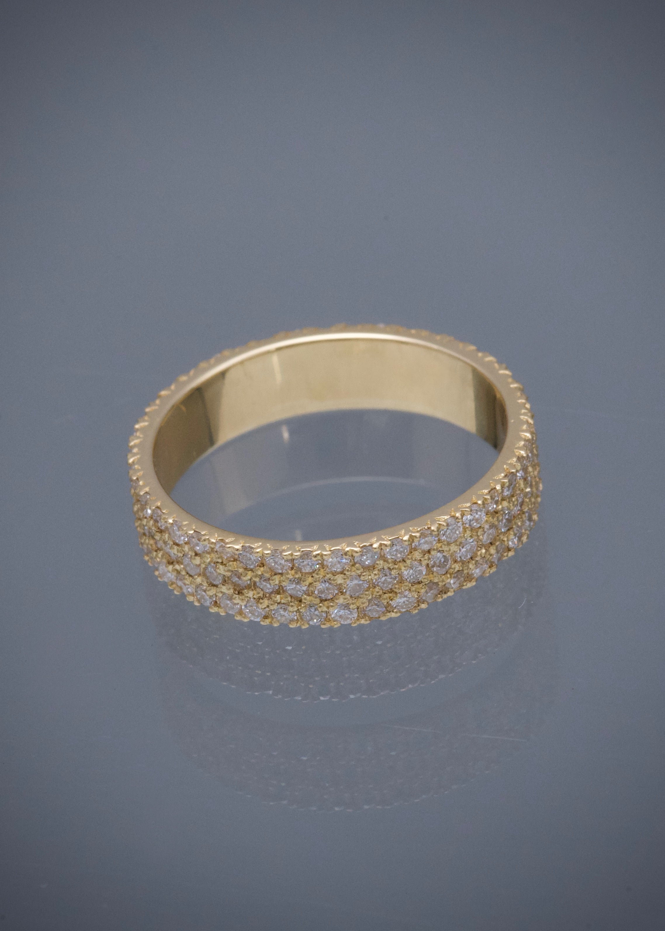 Anillo con 140pts de diamantes 4.7gr / TALLA 7 3/4 / Oro Amarillo (Joya) M