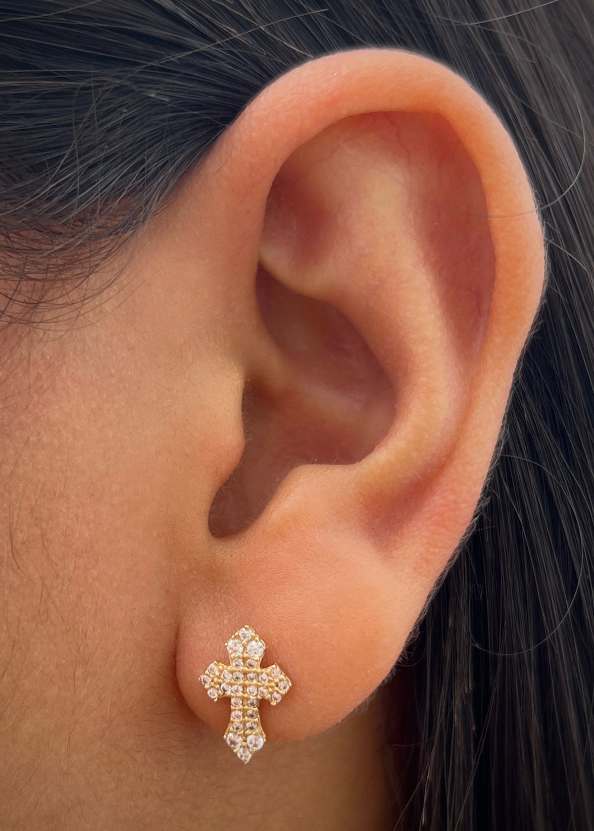 Topos Cruz con Swarovski Blanco 1.95gr / 1.2cm / 8.4mm — Oro Amarillo