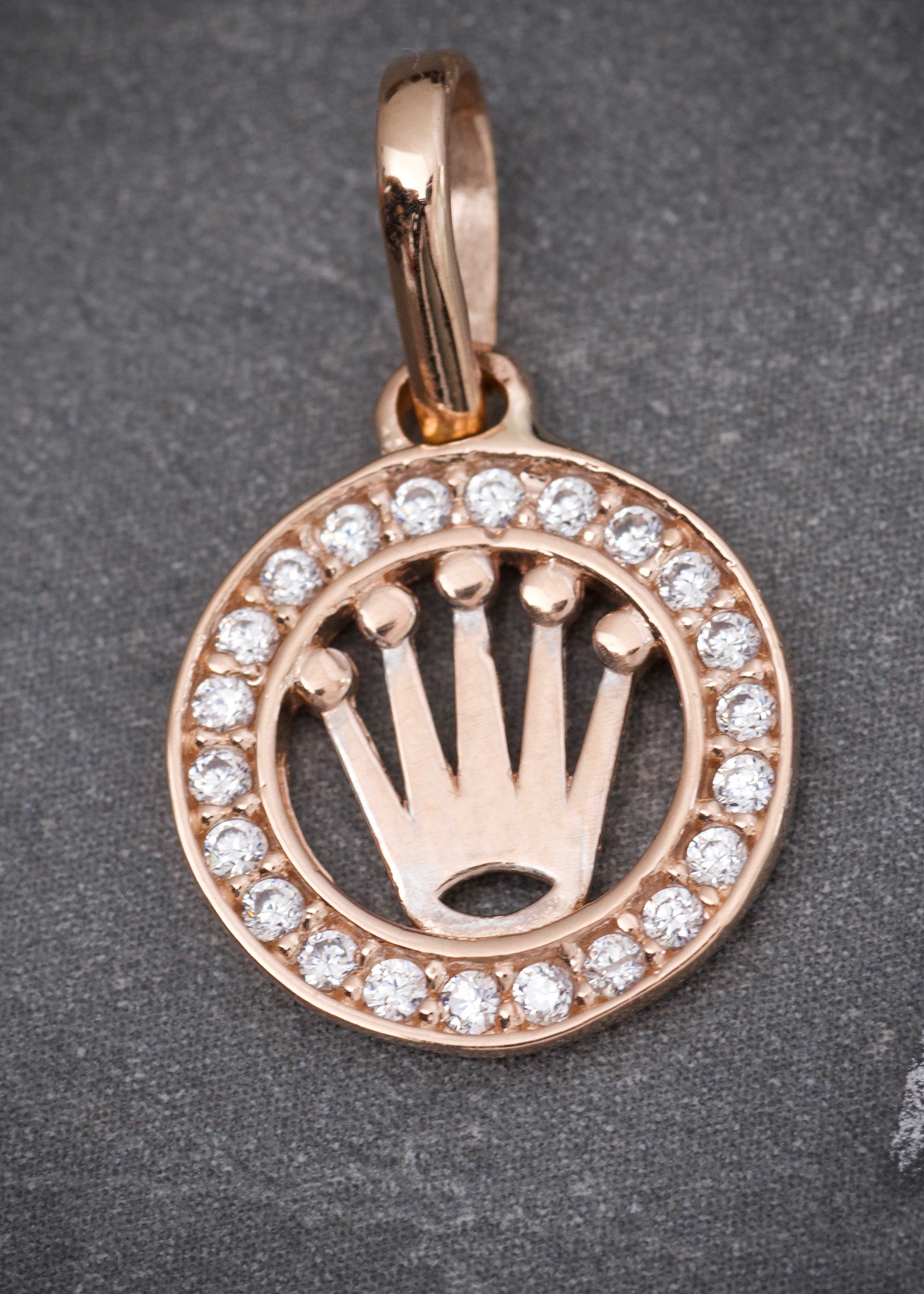 Dije corona rx 1.4gr / Largo 1.8cm / Oro Rosado Nac B