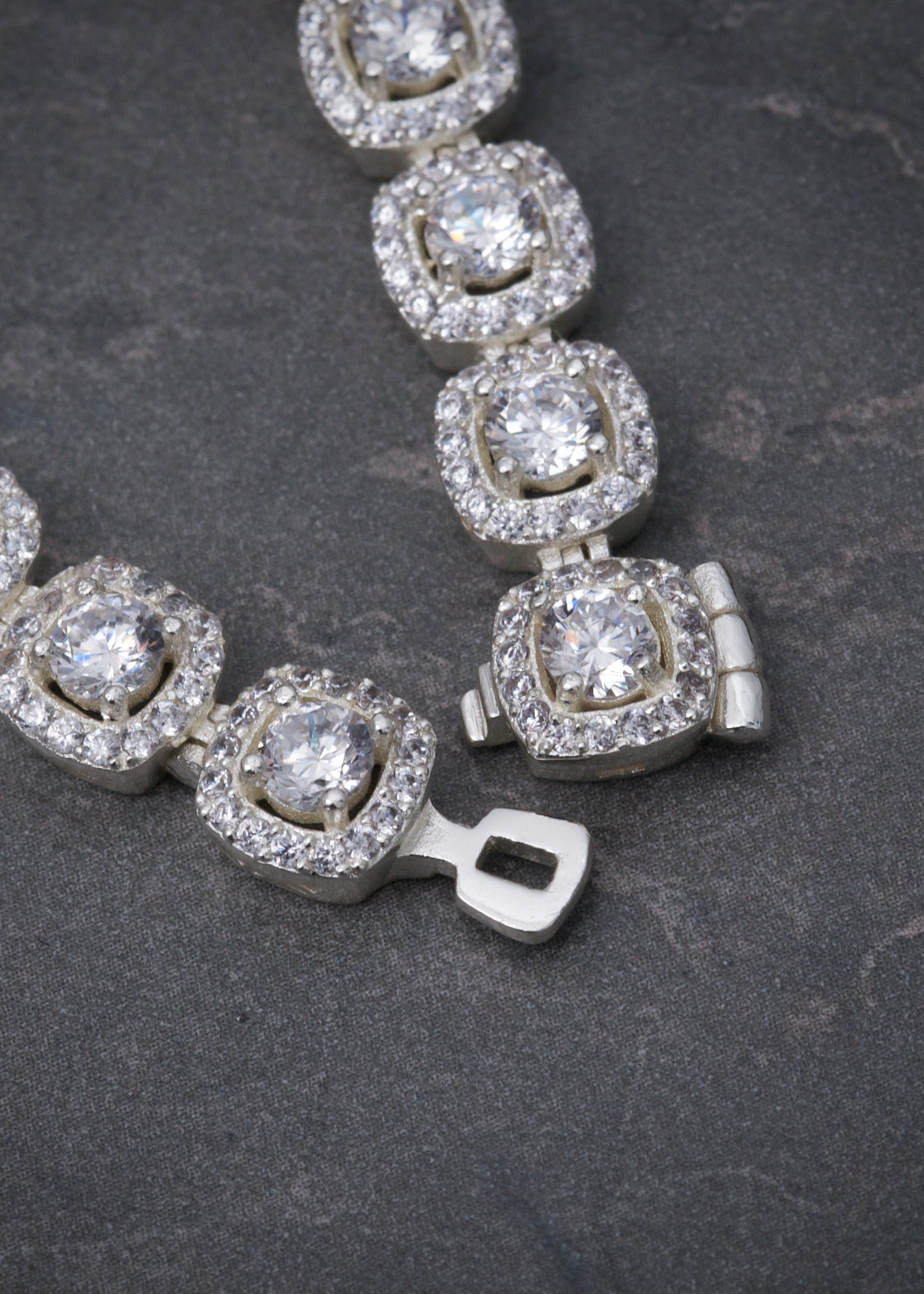 Cadena tenis con swarovski blanco 47.05gr / Largo 40cm / Plata B