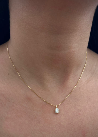 Dije con 28pts de diamantes 0.55gr / Largo 1cm / Oro Amarillo (Joya) M