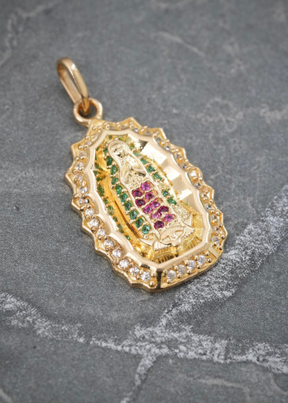 Dije Virgen de Guadalupe con Swarovski 3.4gr / 2.7cm / 14mm — Oro Amarillo