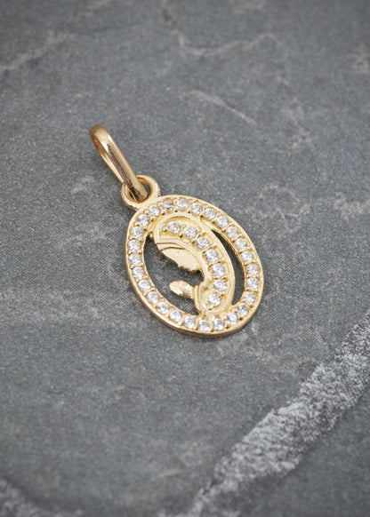 Dije Virgen Maria con Swarovski Blanco 0.75gr / 1.9cm / 9.3mm — Oro Amarillo