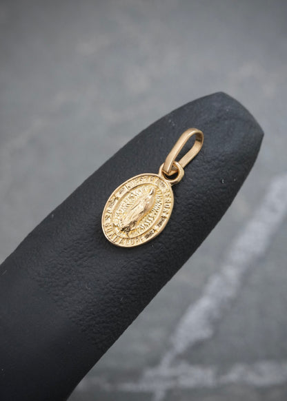 Dije Virgen de Guadalupe 0.75gr / 1.6cm / 7.1mm — Oro Amarillo