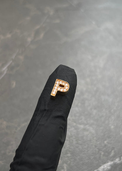 Herraje Letra P con Swarovski Blanco 0.75gr / 0.6cm / 8mm — Oro Amarillo