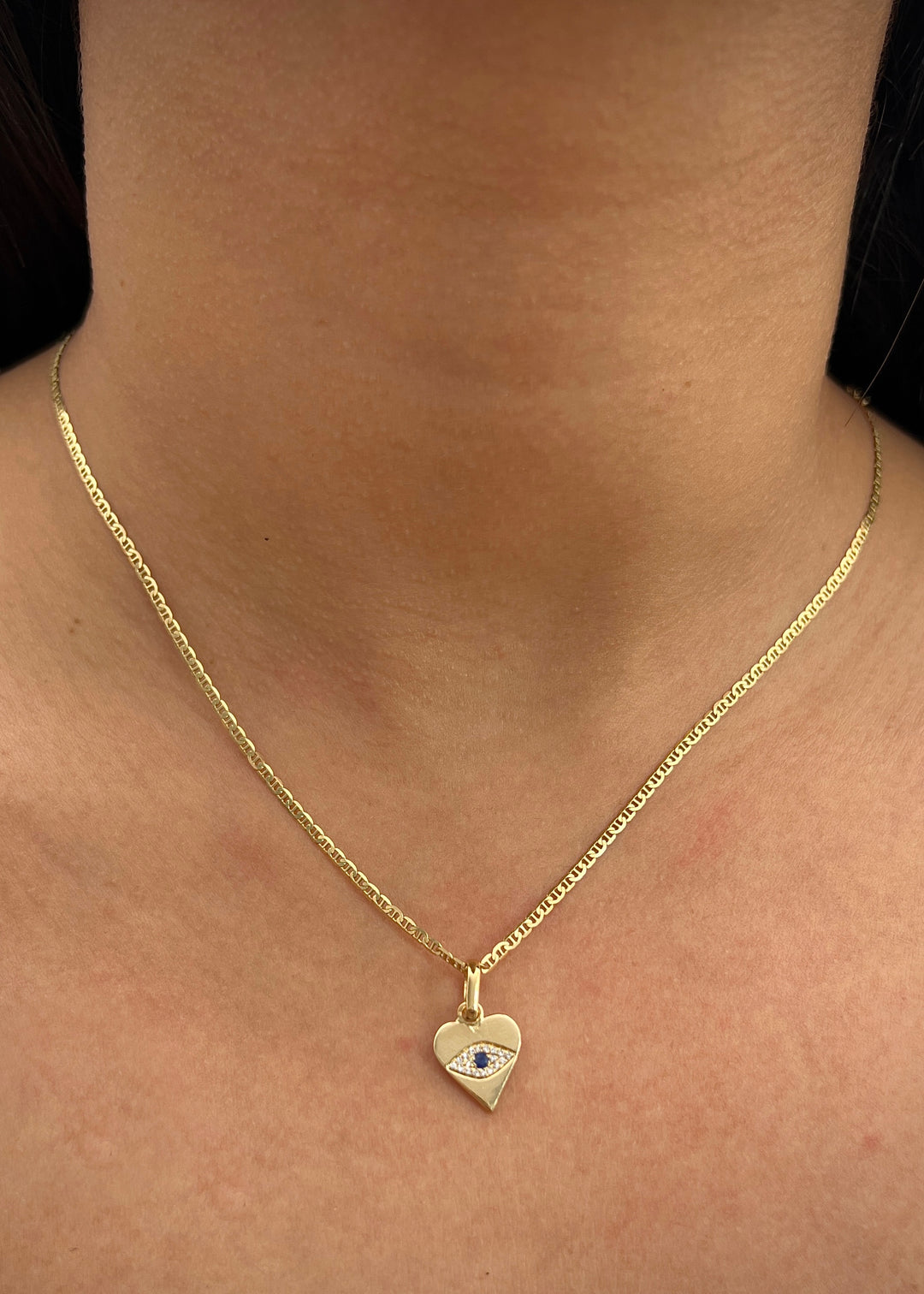 Dije corazon con swarovski blanco y azul 1.5gr / Largo 1.9cm — Oro Amarillo