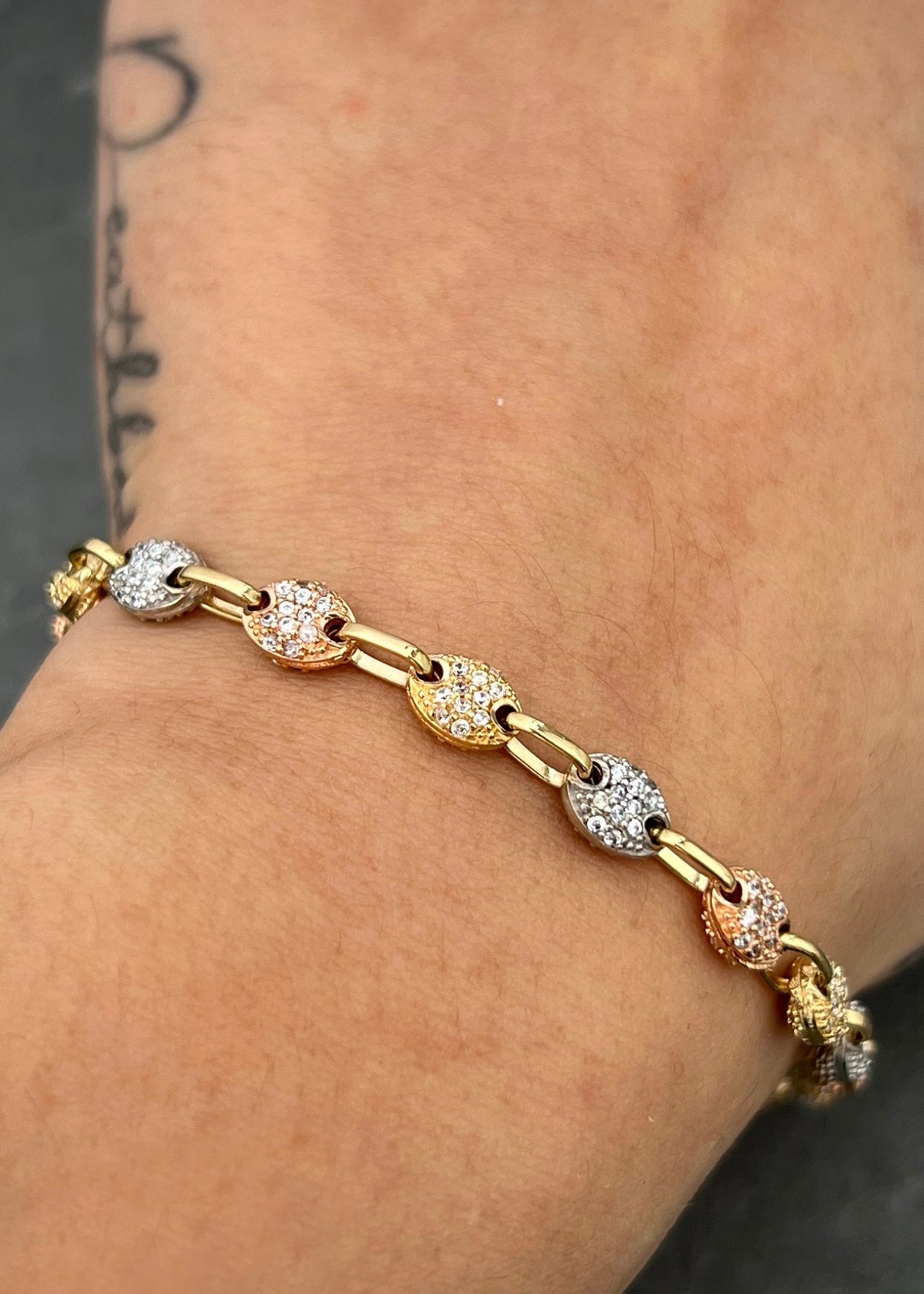 Pulso gc con swarovski blanco 12.7gr / Largo 19.5cm / Tres Oros Nac M