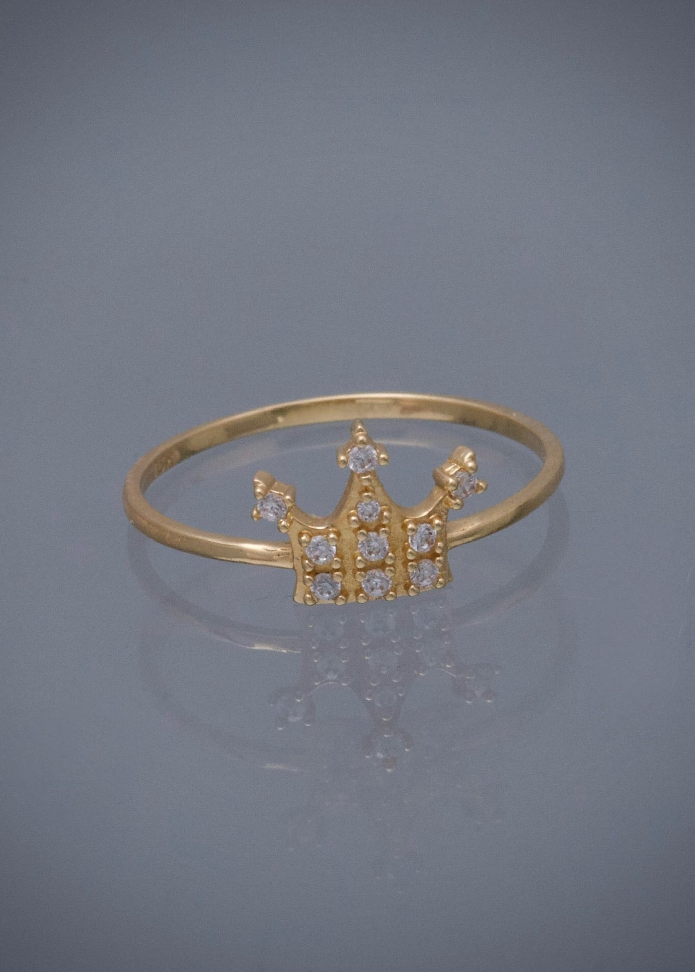 Anillo corona con swarovski blanco 1.1gr / TALLA 6 1/2 / Oro Amarillo Nac M