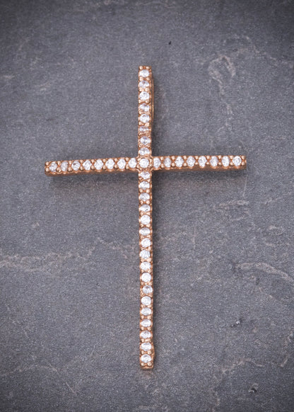 Dije cruz con swarovski blanco 2.2gr / Largo 3.9cm / Oro Rosado Nac M