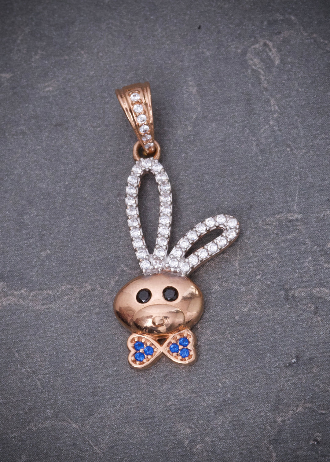 Dije conejo con swarovski 2.45gr / Largo 3cm — Oro Rosado