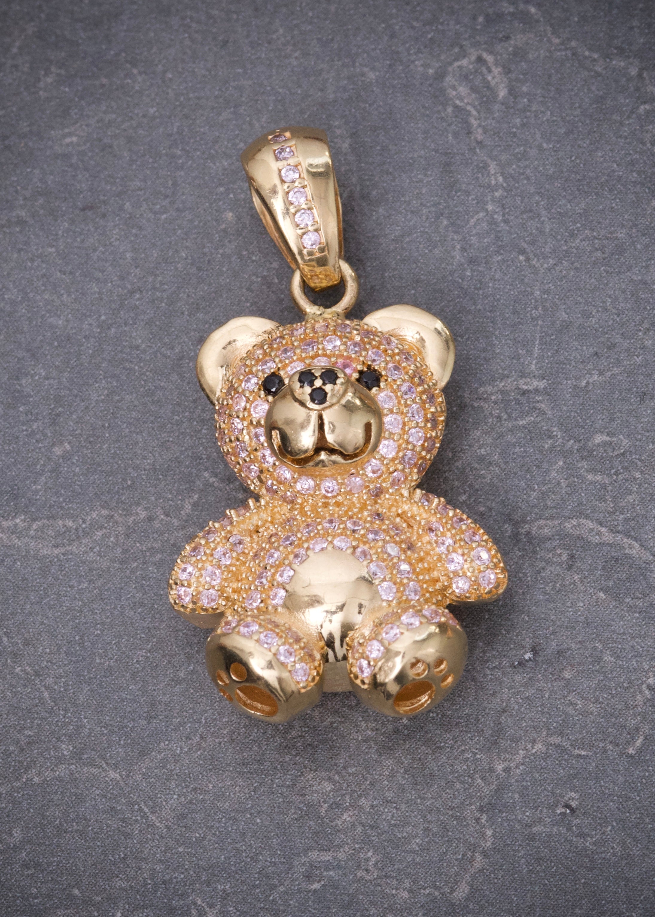Dije oso con swarovski rosado 7.6gr / Largo 3.3cm / Oro Amarillo Nac M