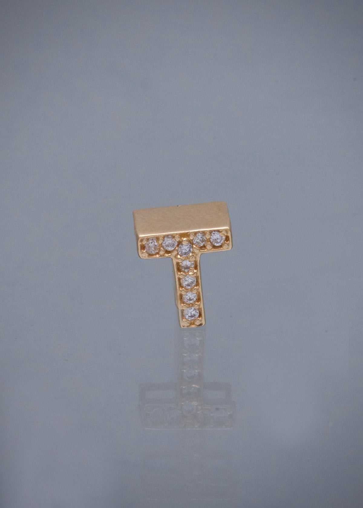 Herraje Letra T con Swarovski Blanco 0.75gr / 0.6cm / 7.9mm — Oro Amarillo