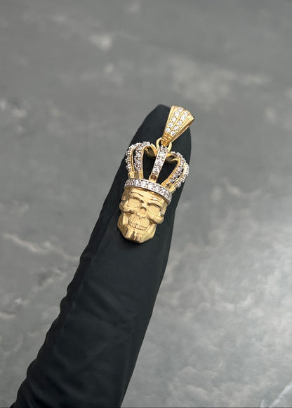 Dije Calavera con Swarovski Blanco 4.2gr / 3cm / 13mm — Oro Amarillo