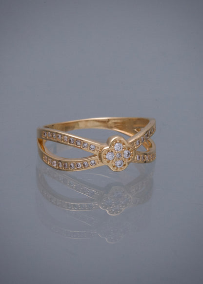 Anillo Lucky Clover con Swarovski Blanco 3.1gr / Talla 8 — Oro Amarillo