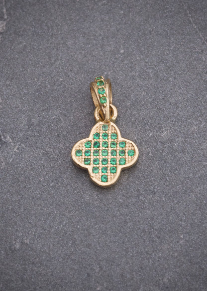 Dije Lucky Clover con Swarovski Verde 1.1gr / 1.6cm / 9.4mm — Oro Amarillo