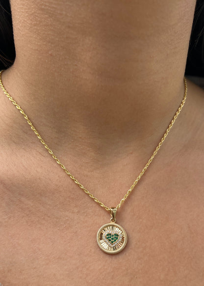 Dije Corazon con Swarovski Verde 3.2gr / 2.5cm / 16mm — Oro Amarillo