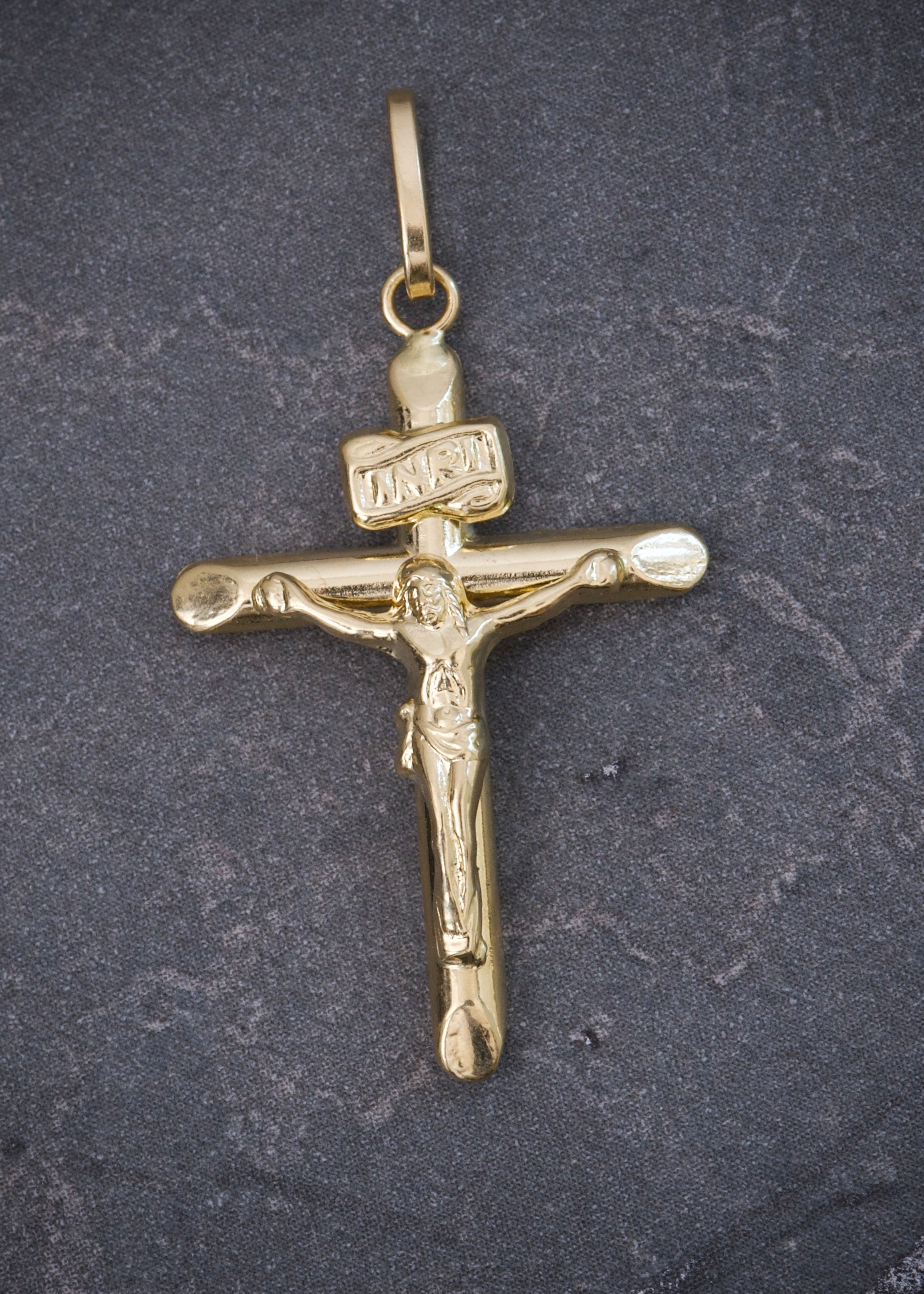 Dije cristo 1.05gr / Largo 3.4cm / Oro Amarillo Nac B