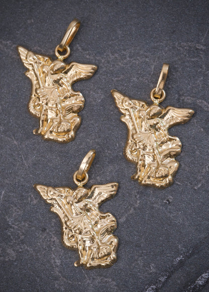 Dije arcangel san miguel 0.6gr / Largo 2cm / Oro Amarillo Nac B