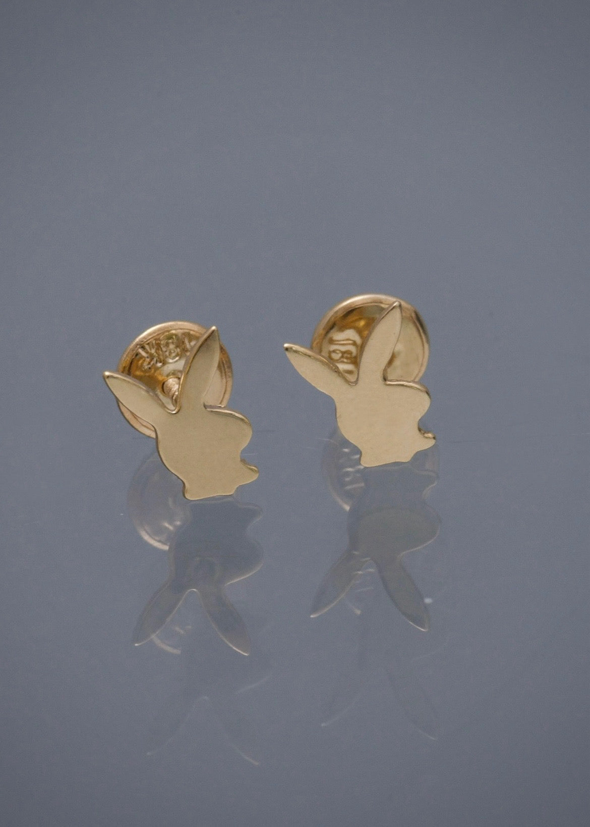 Topos conejo 0.6gr / Largo 0.8cm / Oro Amarillo Nac B