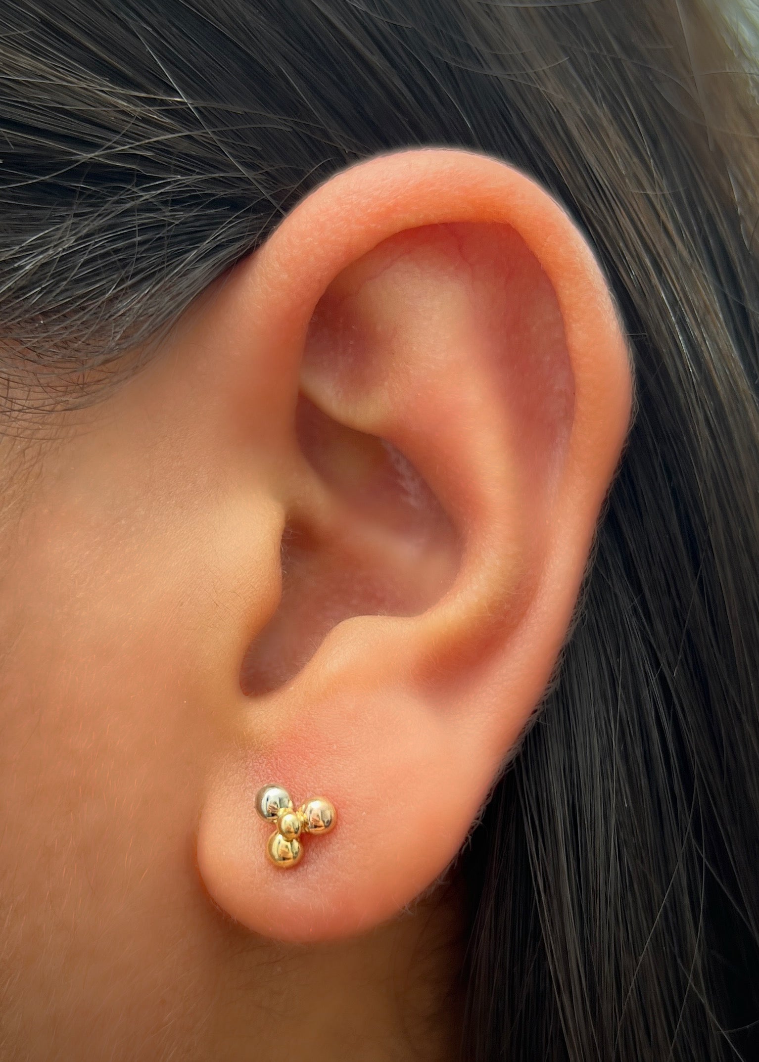 Topos flor 0.65gr / Largo 0.6cm / Tres Oros Nac B