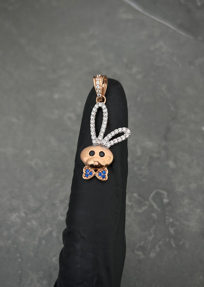 Dije conejo con swarovski 2.45gr / Largo 3cm / Oro Rosado Nac M