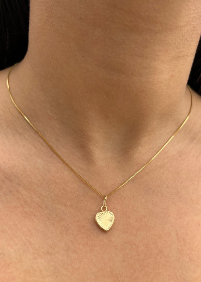Dije Corazon Diamantado 0.85gr / 1.9cm / 10.9mm — Oro Amarillo