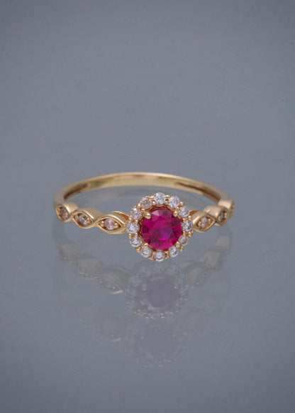 Solitario con Swarovski Fucsia y Blanco 1.95gr / Talla 5 1/2 — Oro Amarillo