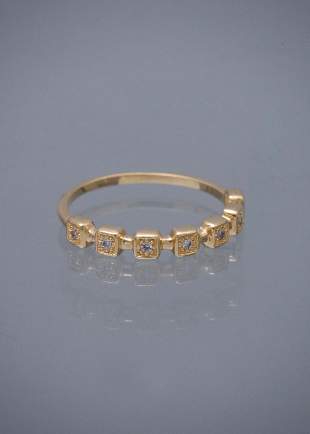 Anillo con Swarovski Blanco 1.7gr / Talla 6 1/4 — Oro Amarillo