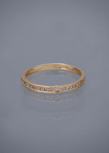 Anillo con Swarovski Blanco 1.5gr / Talla 5 3/4 — Oro Amarillo