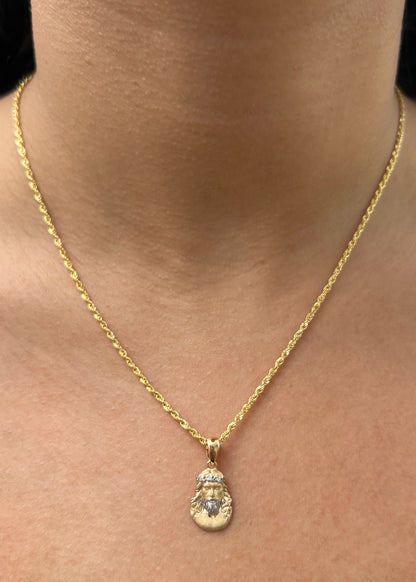 Dije Jesus con Swarovski Blanco 1.65gr / 2.2cm / 10mm — Oro Amarillo