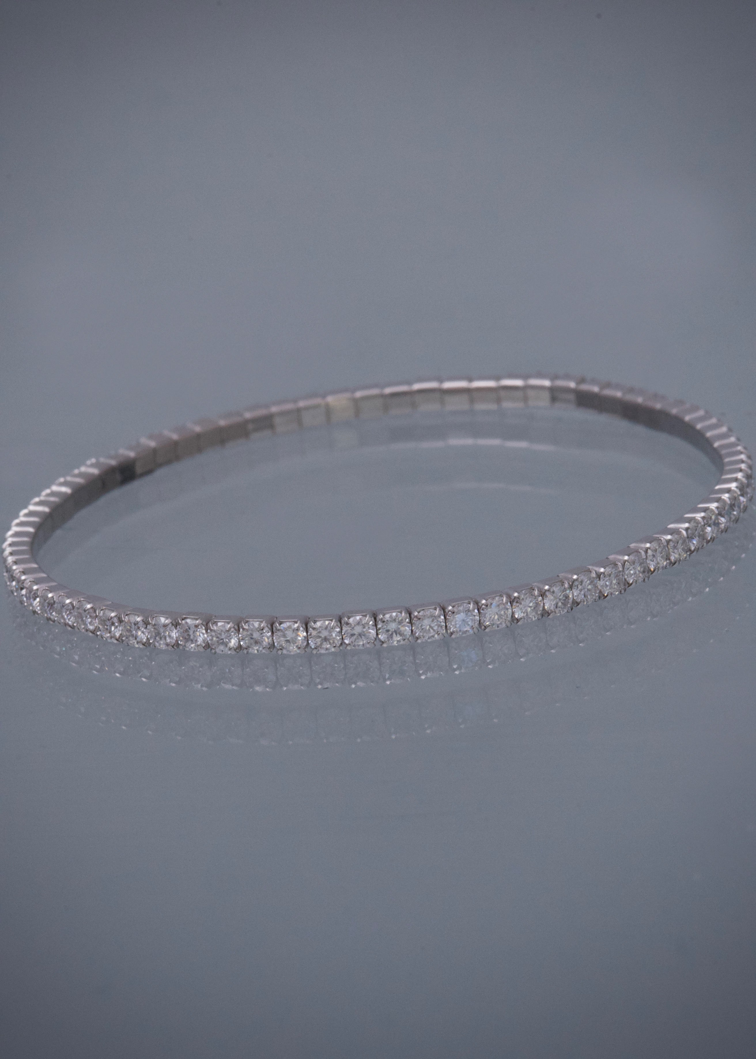 Pulso con 468pts de moissanita 4.55gr / Largo 17cm / Plata (Joya) M