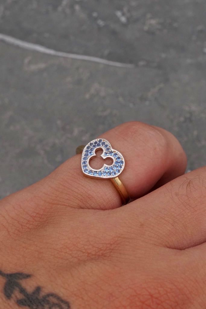 Anillo corazon con swarovski azul 2.5gr / Talla 5 3/4 — Oro Amarillo