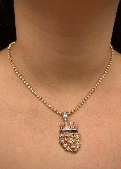 Dije leon con swarovski blanco y negro 10.7gr / Largo 4cm / Oro Rosado Nac M