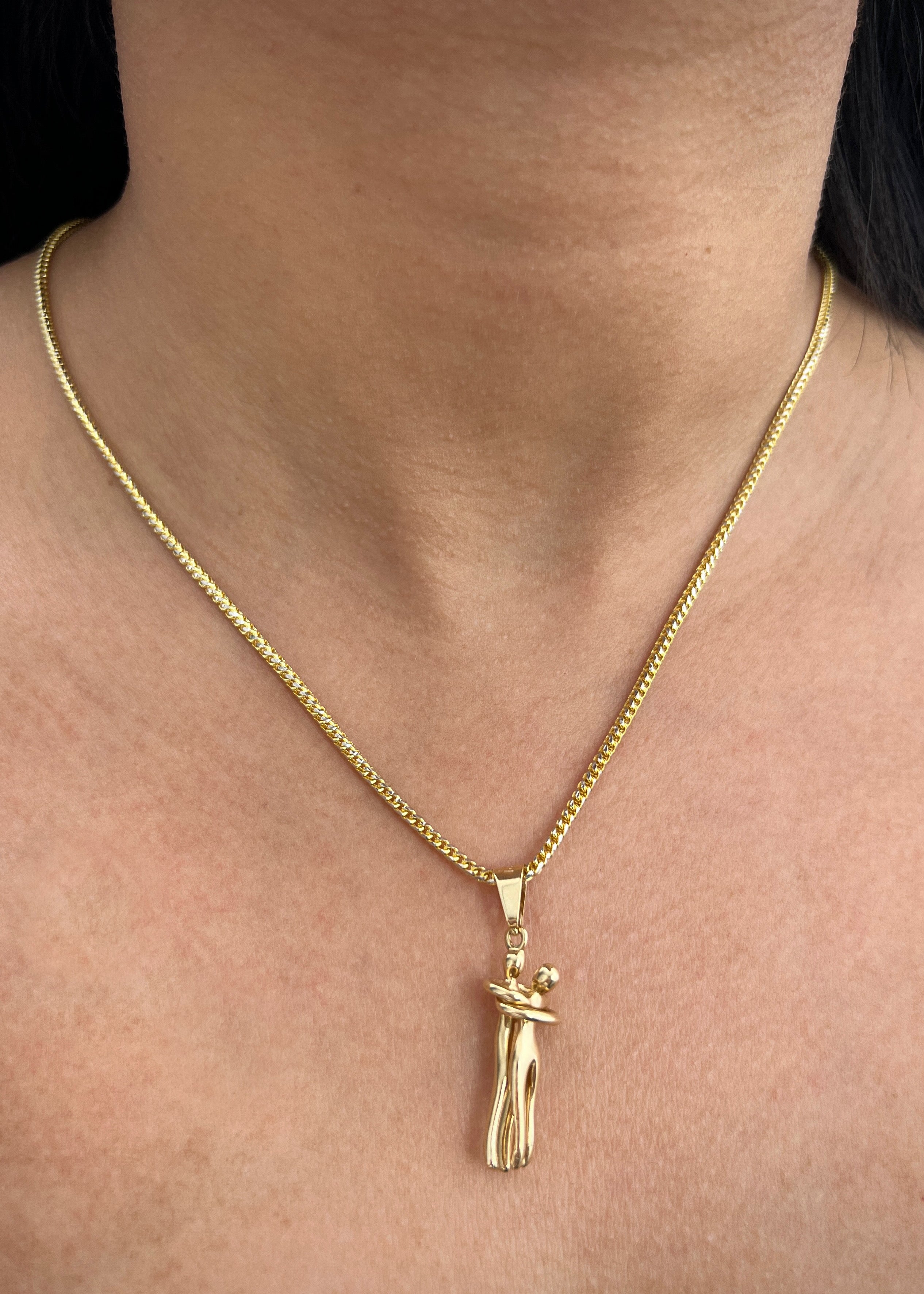 Dije pareja 5.85gr / Largo 3.6cm / Oro Amarillo Nac M