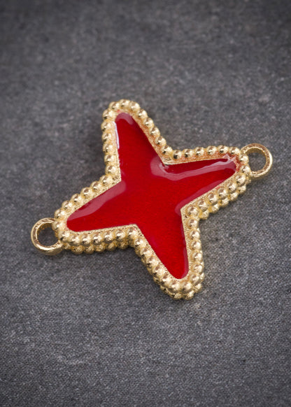 Herraje tipo lucky diamantado con resina 1.95gr / Largo 1.7cm — Oro Amarillo