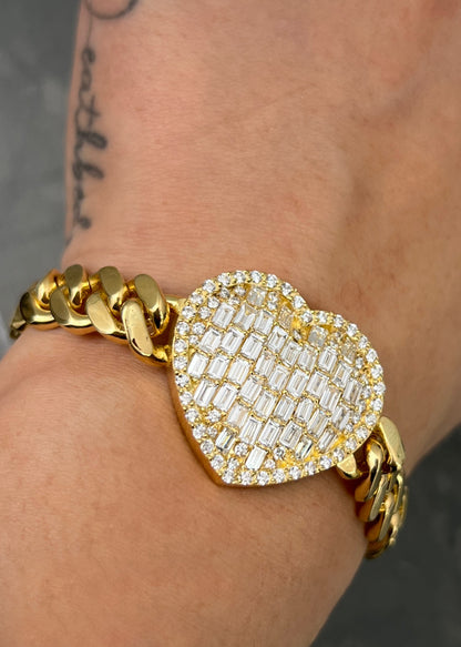 Pulso corazon con 760pts de diamantes baguette 38.9gr / Largo 23cm / Oro Amarillo (Joya) M